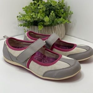 EUC Vionic Ailie White Mary Jane Athletic shoes size9 pink gray white